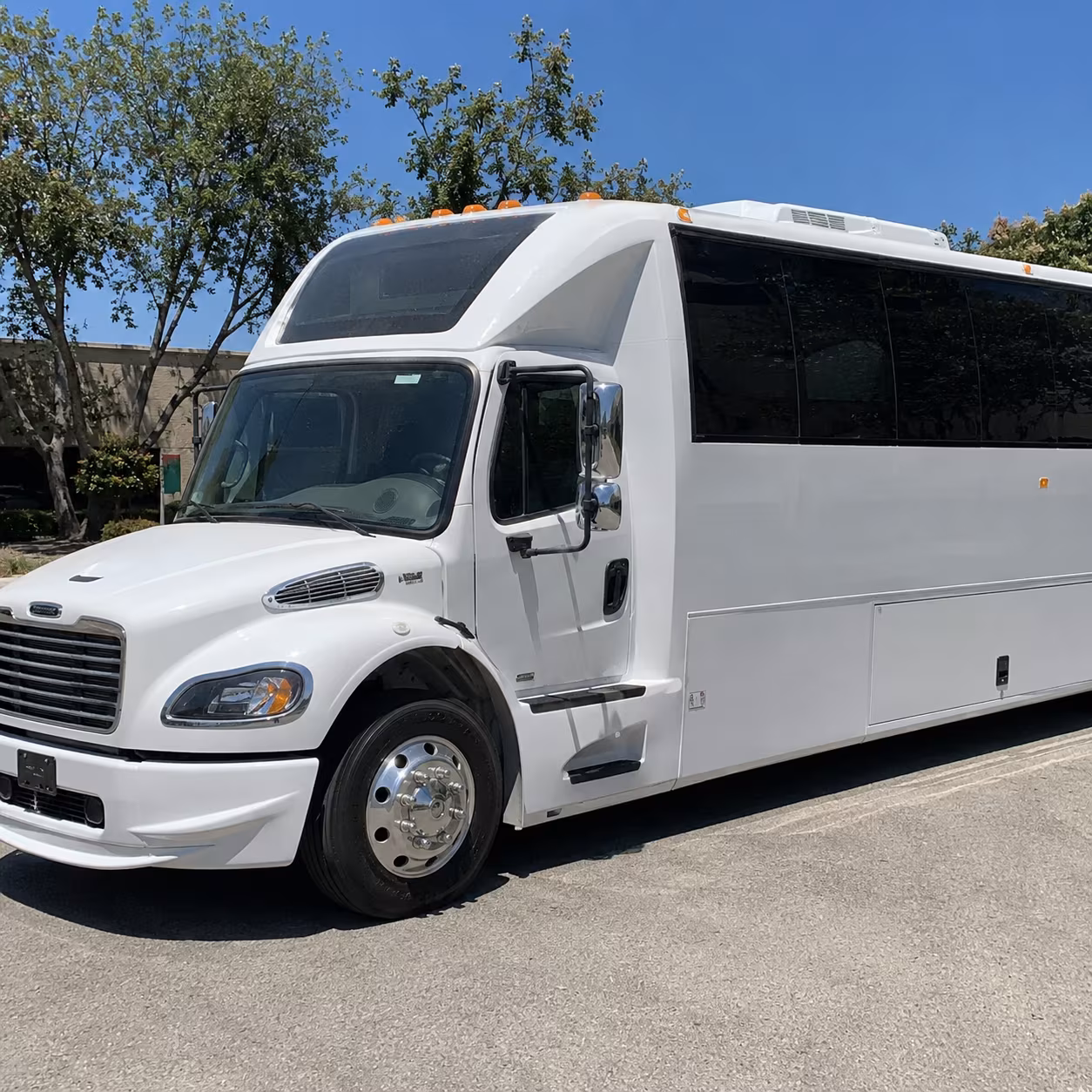 Glendale Birthday, Sweet 16, & Quinceañera Party Bus Rentals