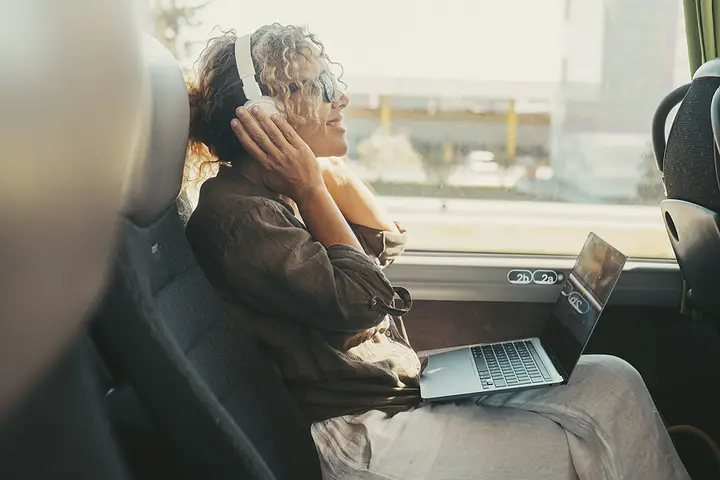 Charter Bus Rentals For School in Peoria